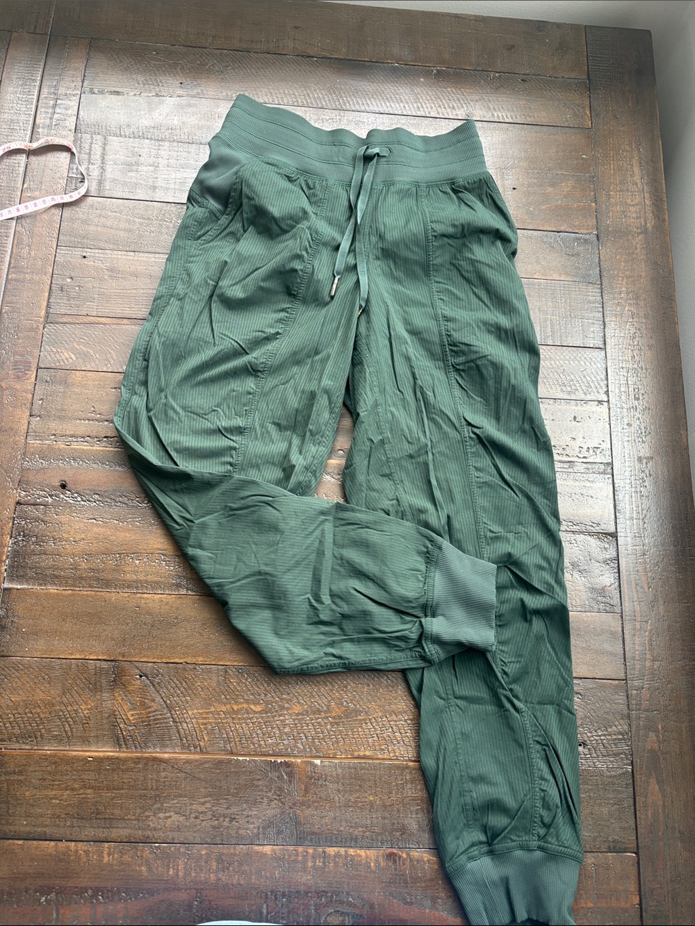 Lululemon dance studio crop pants sz 4 dark green